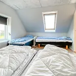 3 Bedroom Awesome In *