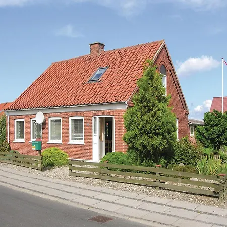 3 Bedroom Awesome In Holiday home