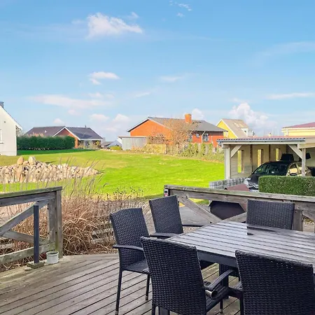 3 Bedroom Awesome In