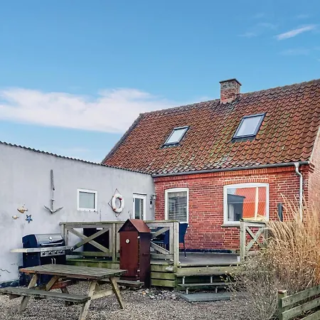 3 Bedroom Awesome In Holiday home